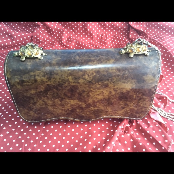 Vintage purse w/turtle detail - Picture 3 of 15